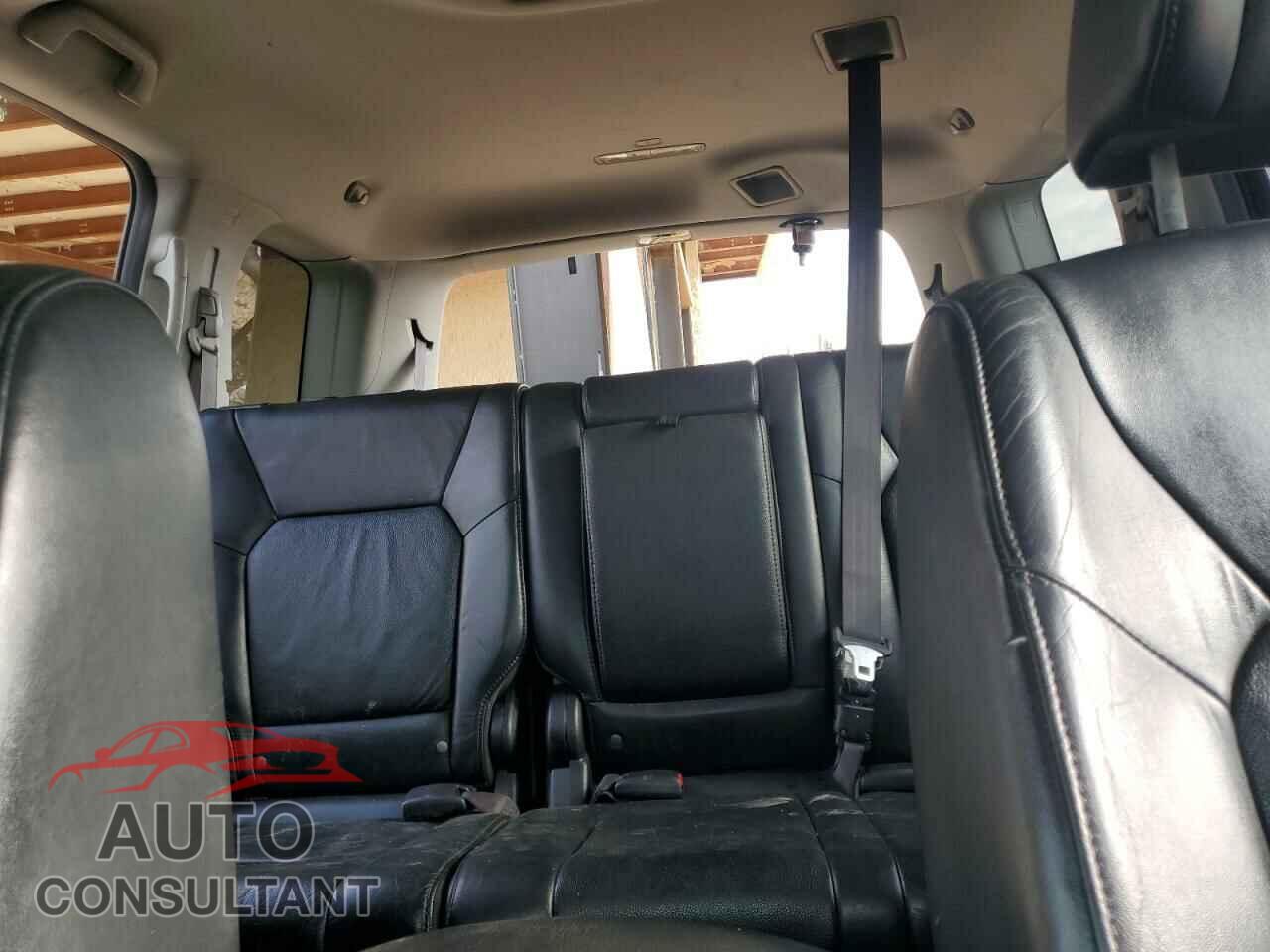 HONDA PILOT 2011 - 5FNYF3H5XBB010543