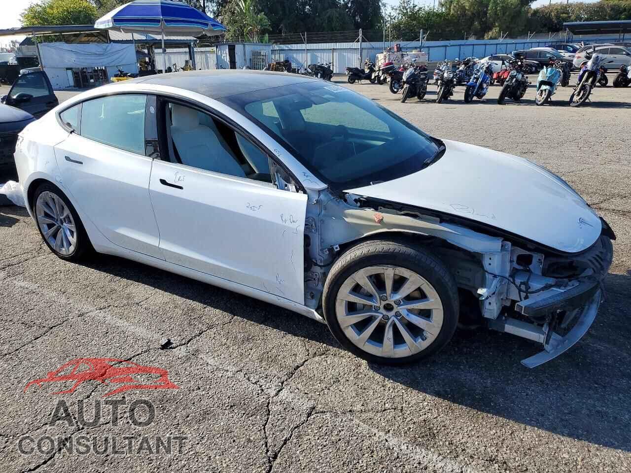 TESLA MODEL 3 2022 - 5YJ3E1EB5NF103762
