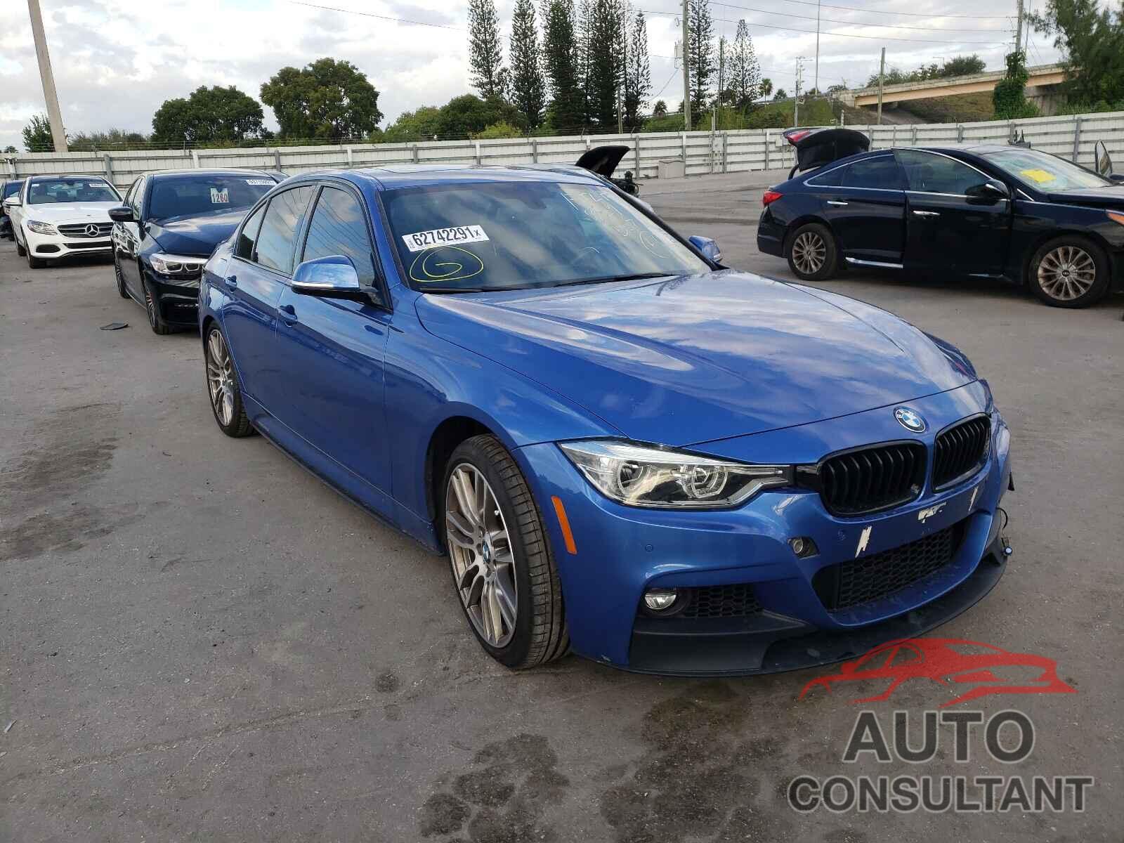 BMW 3 SERIES 2018 - WBA8B3C54JK385071