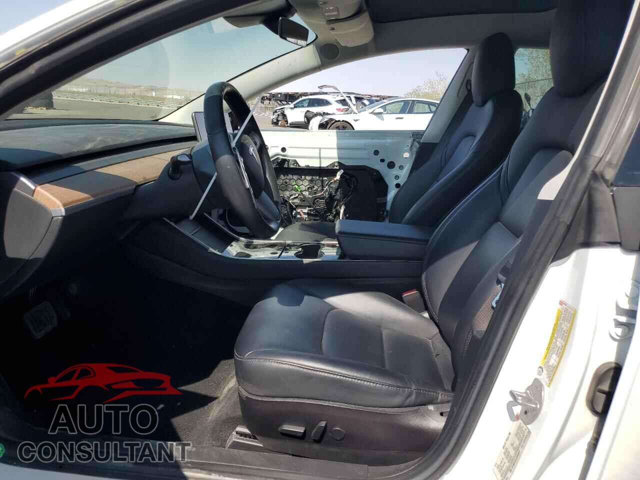 TESLA MODEL 3 2018 - 5YJ3E1EA1JF040077