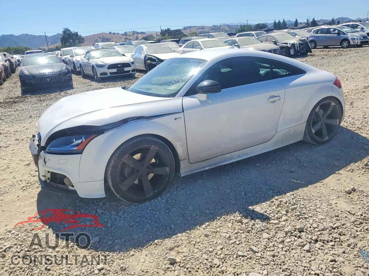 AUDI TT 2015 - TRUBFAFK3F1000850
