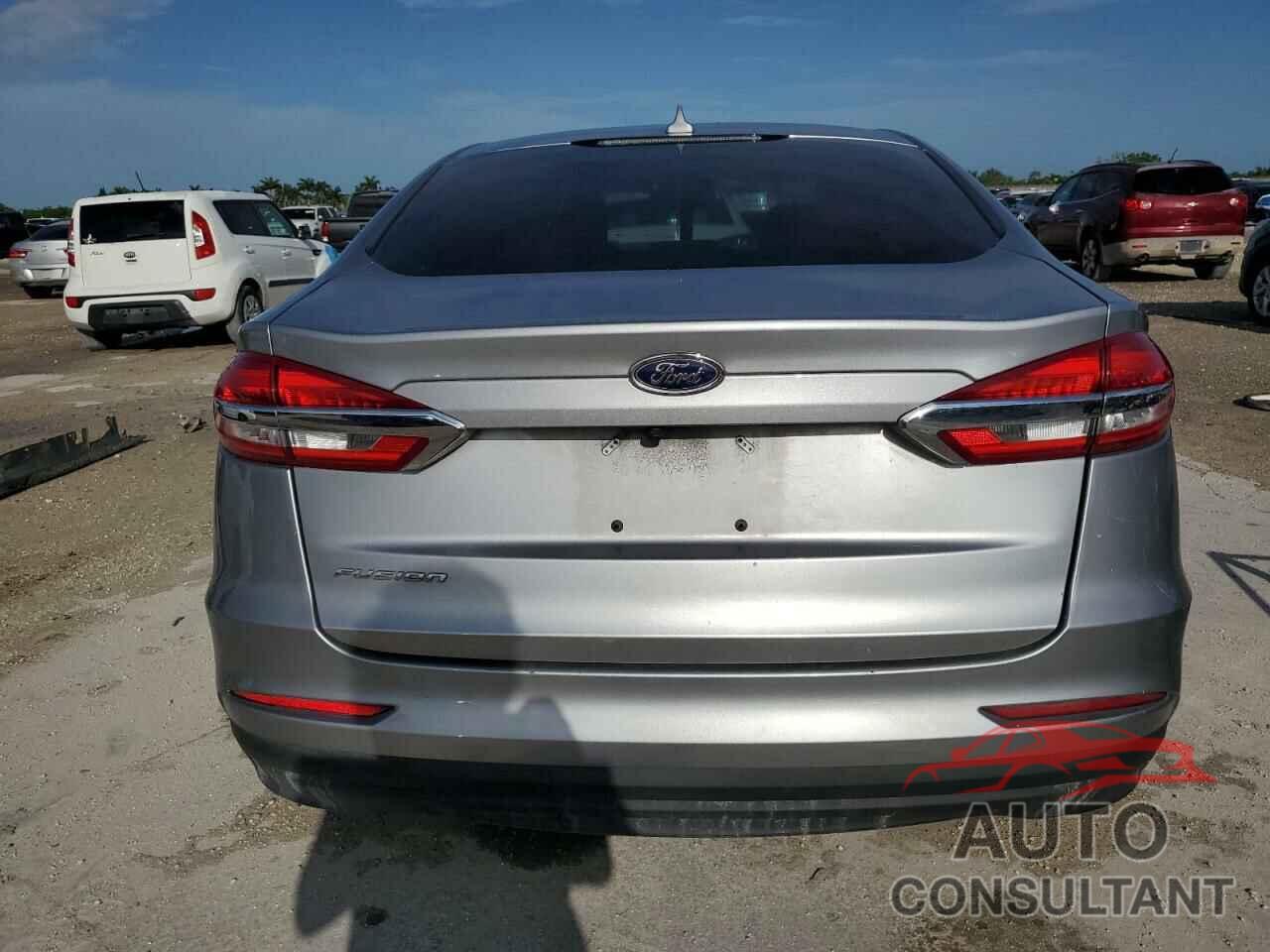 FORD FUSION 2020 - 3FA6P0G75LR220950