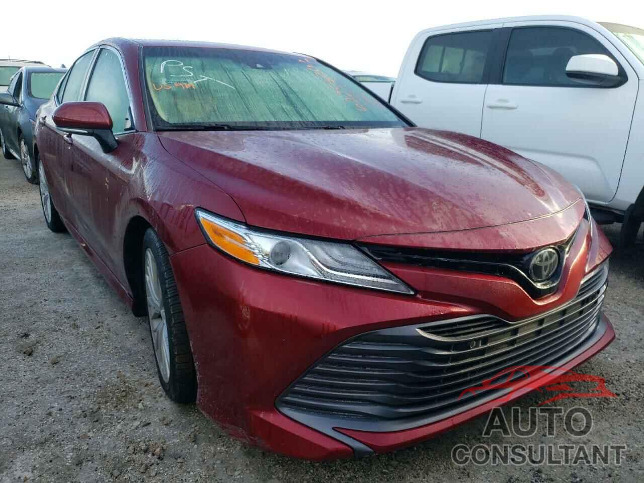 TOYOTA CAMRY 2018 - 4T1B11HK9JU673487