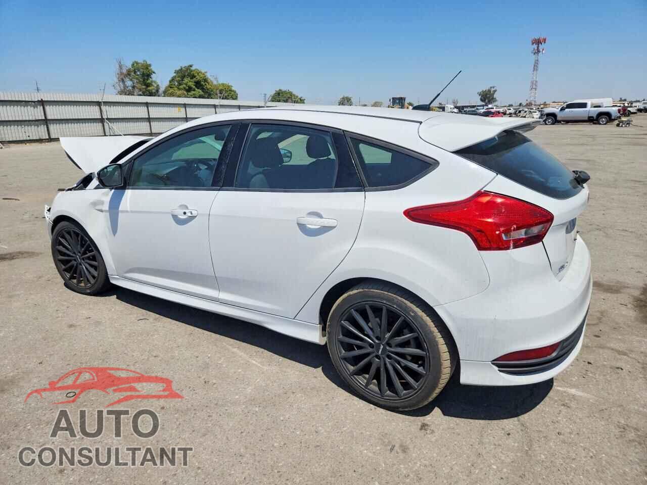 FORD FOCUS 2017 - 1FADP3L91HL223365