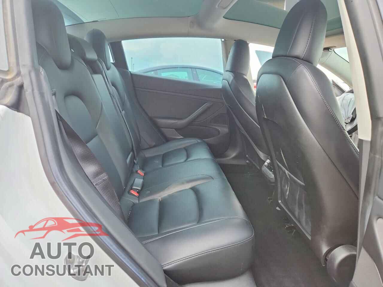 TESLA MODEL 3 2019 - 5YJ3E1EB2KF486944