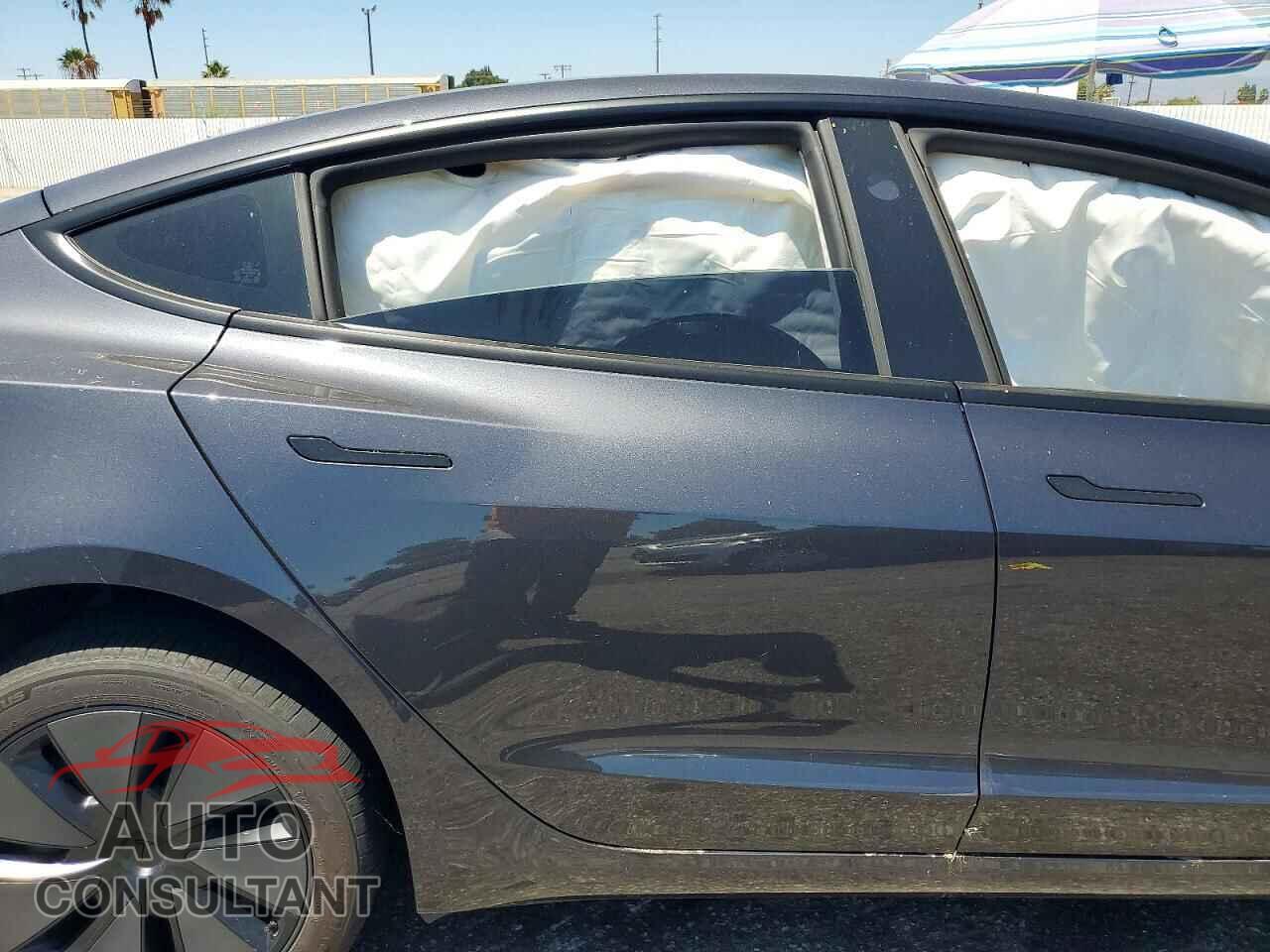 TESLA MODEL 3 2025 - 5YJ3E1EB3SF000951