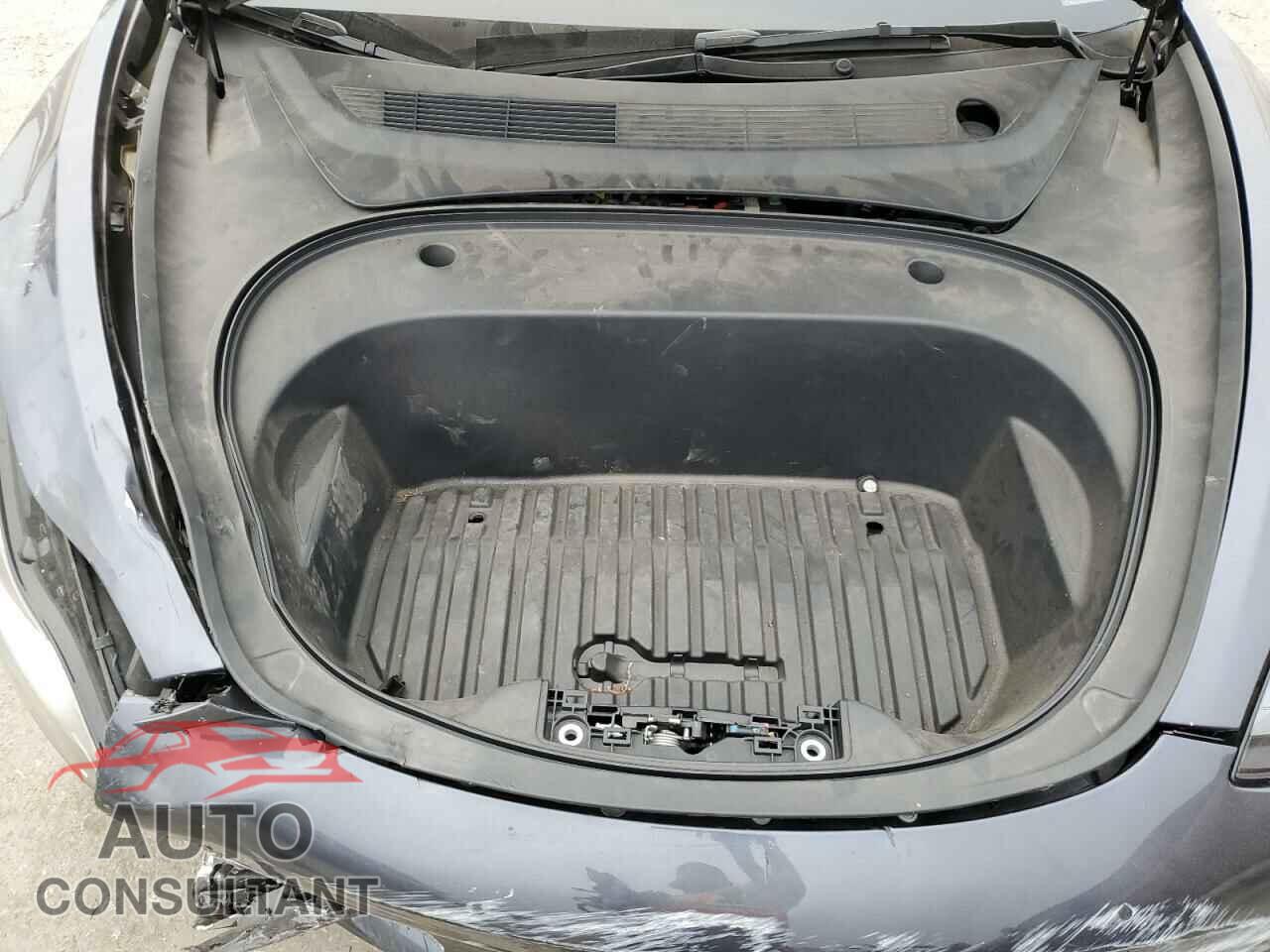TESLA MODEL 3 2023 - 5YJ3E1EA5PF707547