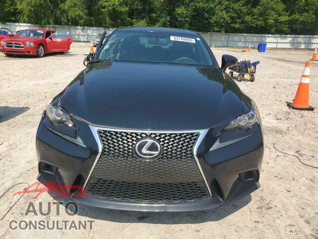 LEXUS IS 2015 - JTHBE1D24F5022718