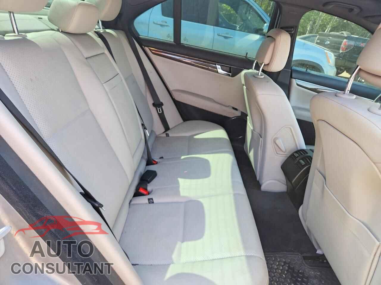 MERCEDES-BENZ C-CLASS 2011 - WDDGF8FB4BF548075