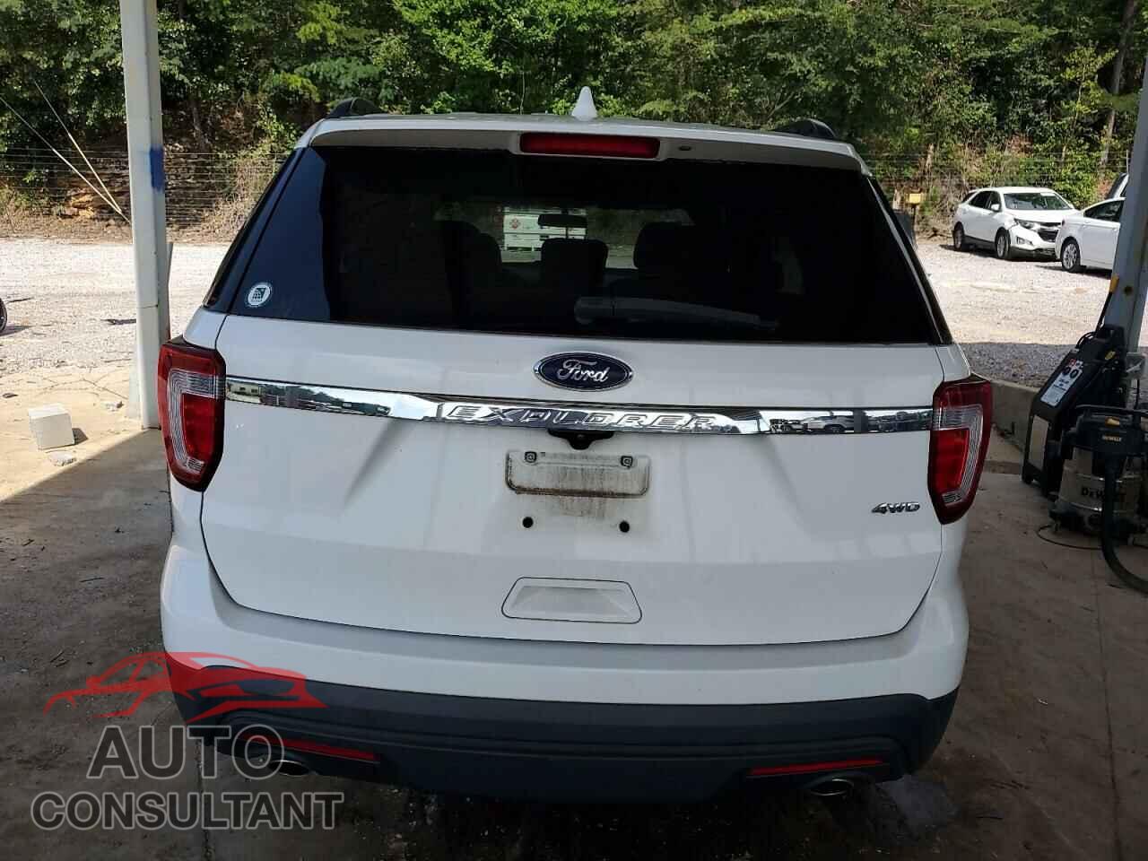 FORD EXPLORER 2017 - 1FM5K8B8XHGC37210