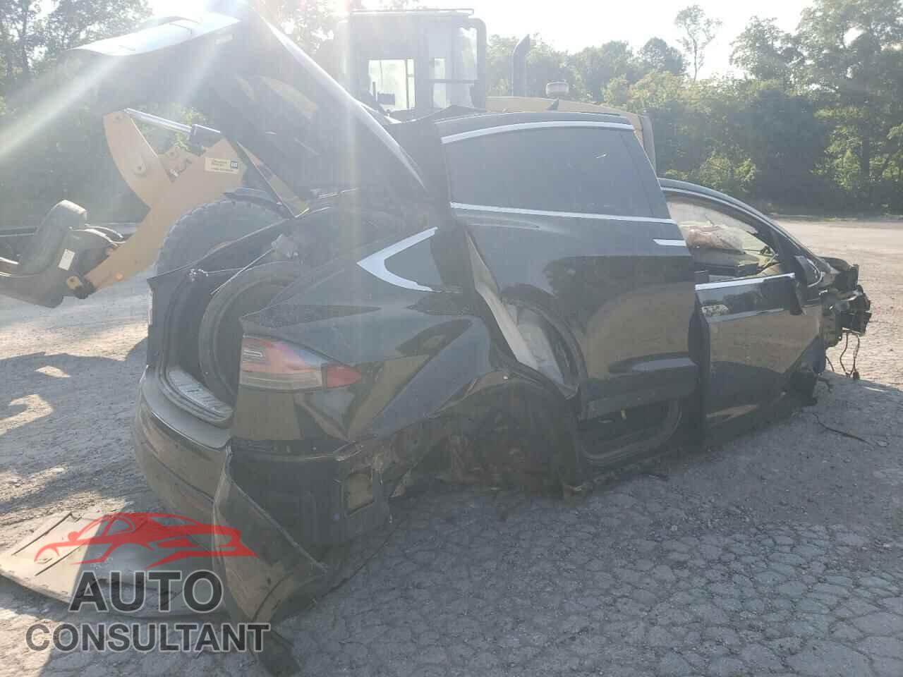 TESLA MODEL X 2017 - 5YJXCDE20HF070215