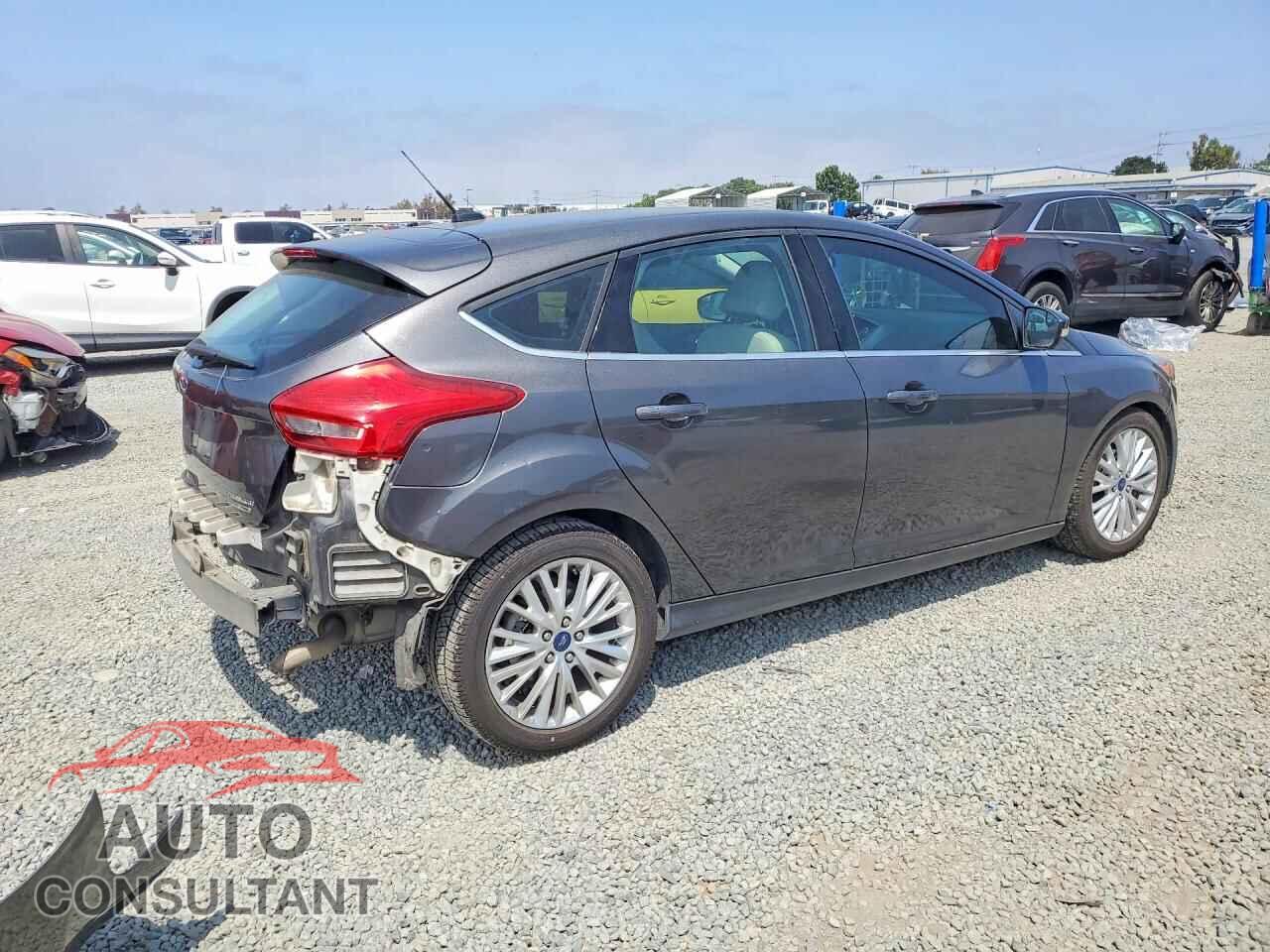 FORD FOCUS 2015 - 1FADP3N23FL293530