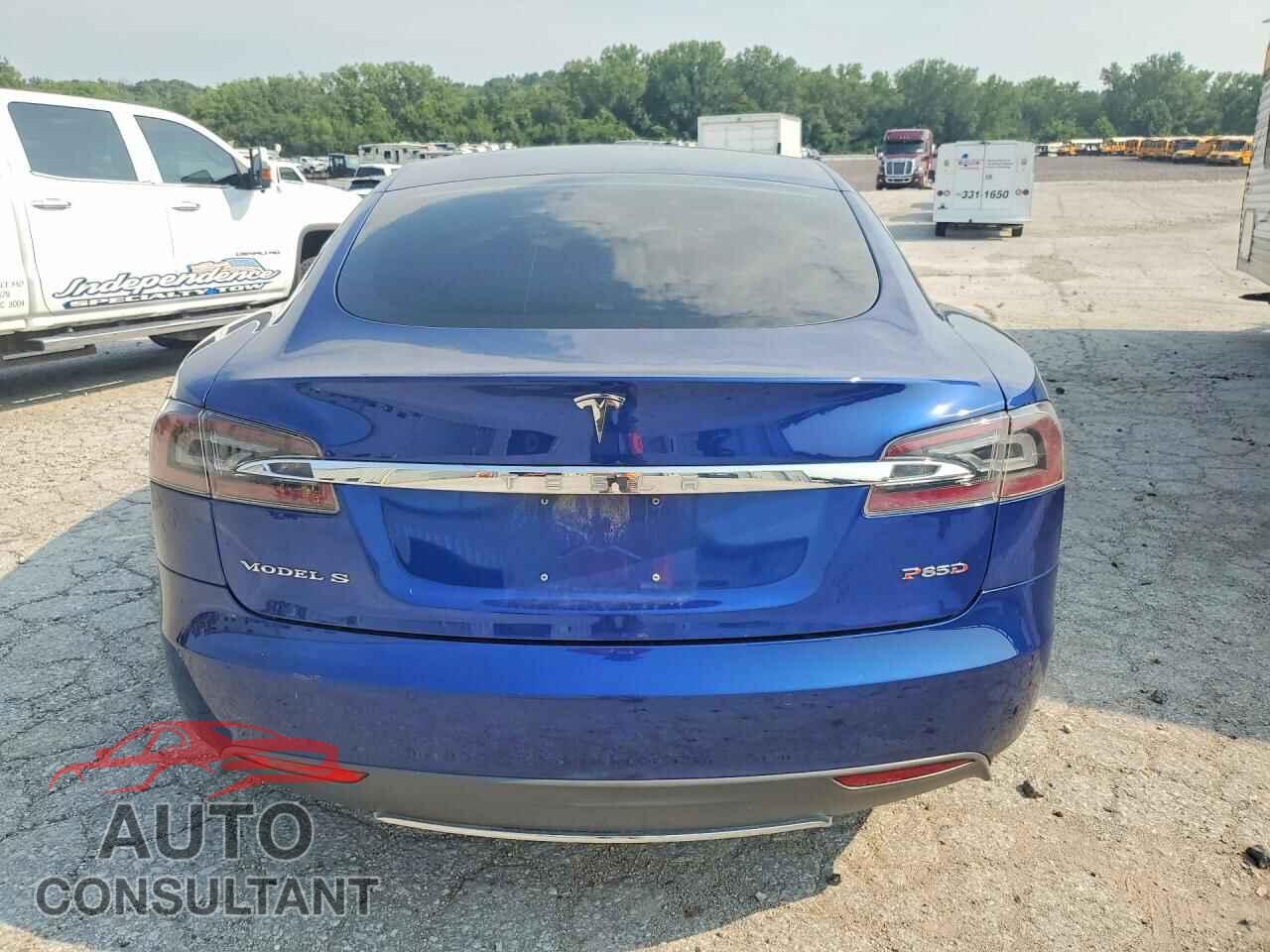 TESLA MODEL S 2015 - 5YJSA1E48FF116208