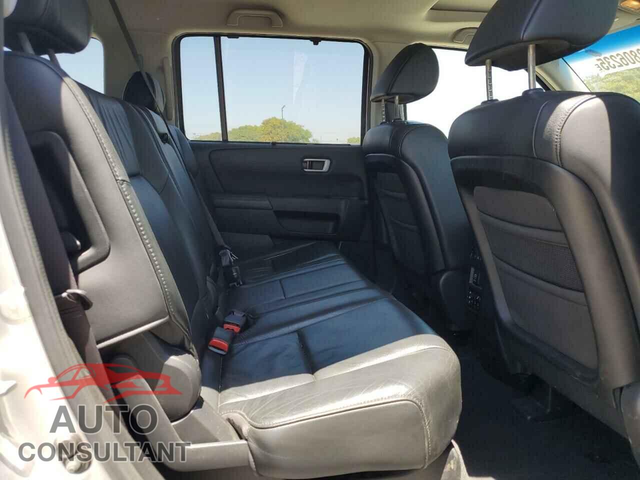HONDA PILOT 2011 - 5FNYF3H94BB005177