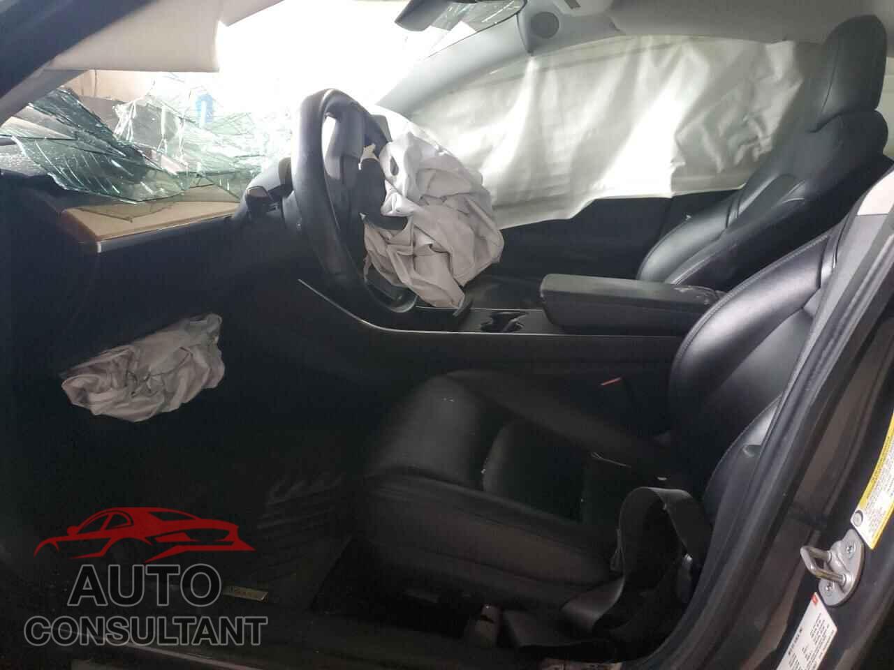 TESLA MODEL 3 2018 - 5YJ3E1EB0JF119457