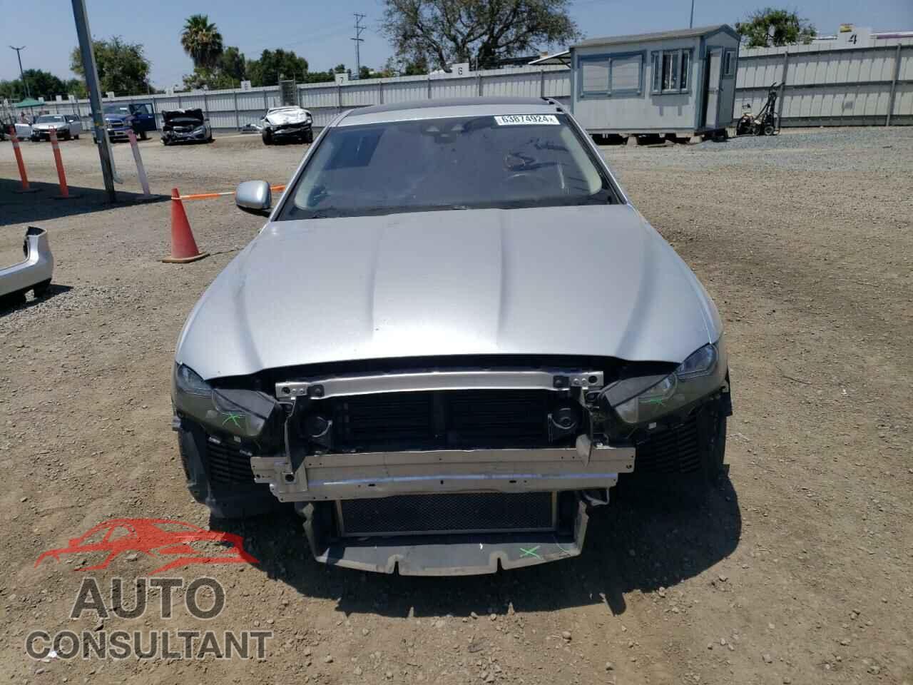 JAGUAR XE 2017 - SAJAD4BG8HA964833