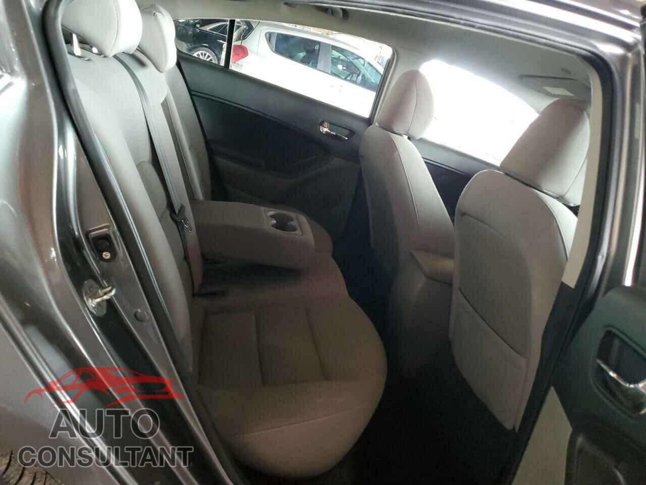 KIA FORTE 2016 - KNAFX4A65G5523783