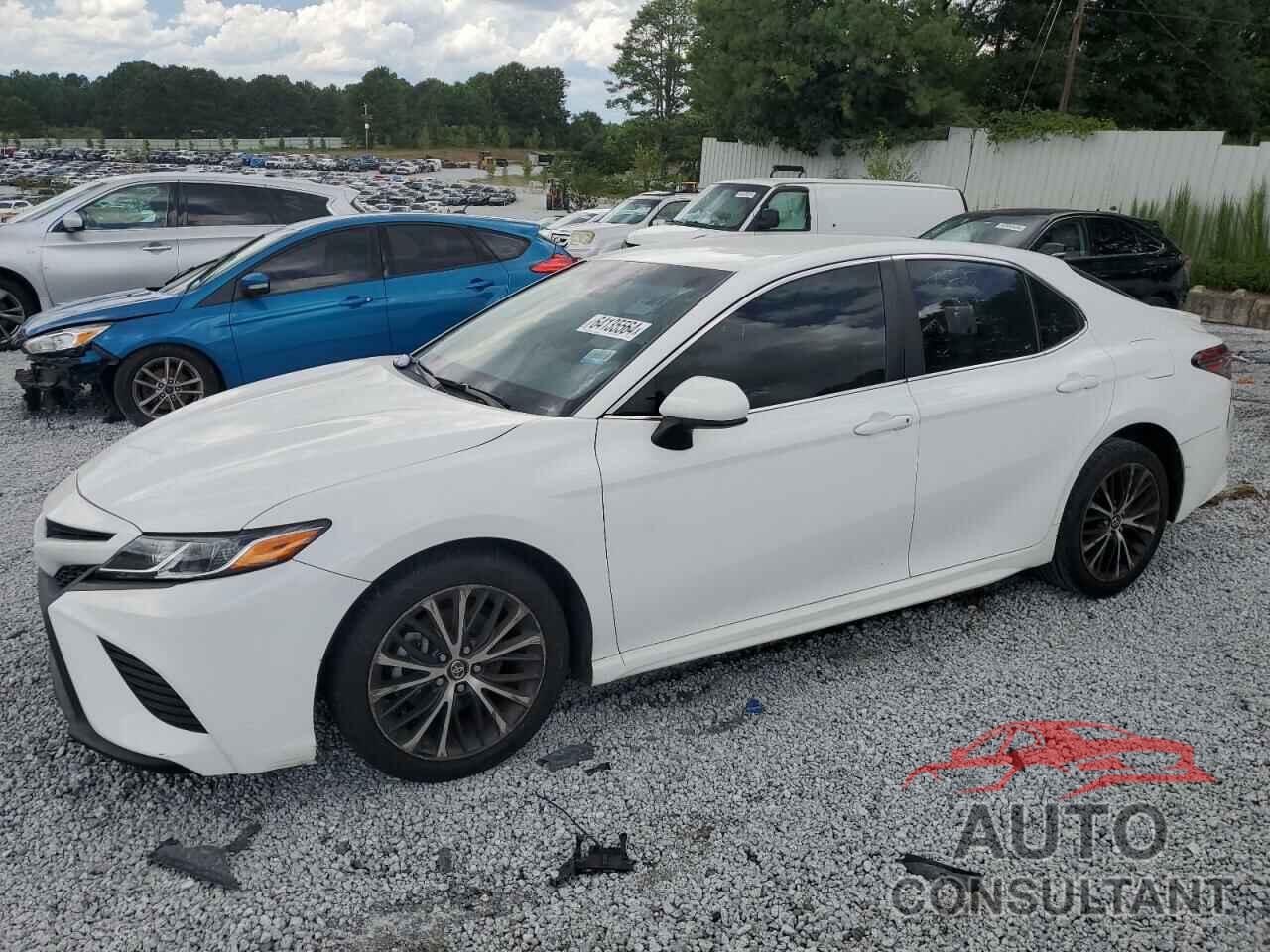 TOYOTA CAMRY 2018 - 4T1B11HK8JU519238