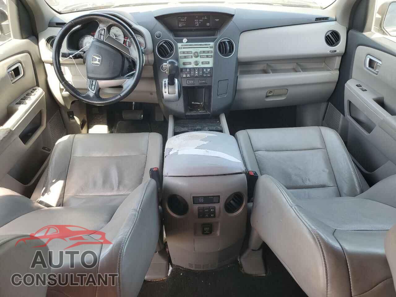 HONDA PILOT 2011 - 5FNYF4H54BB010835