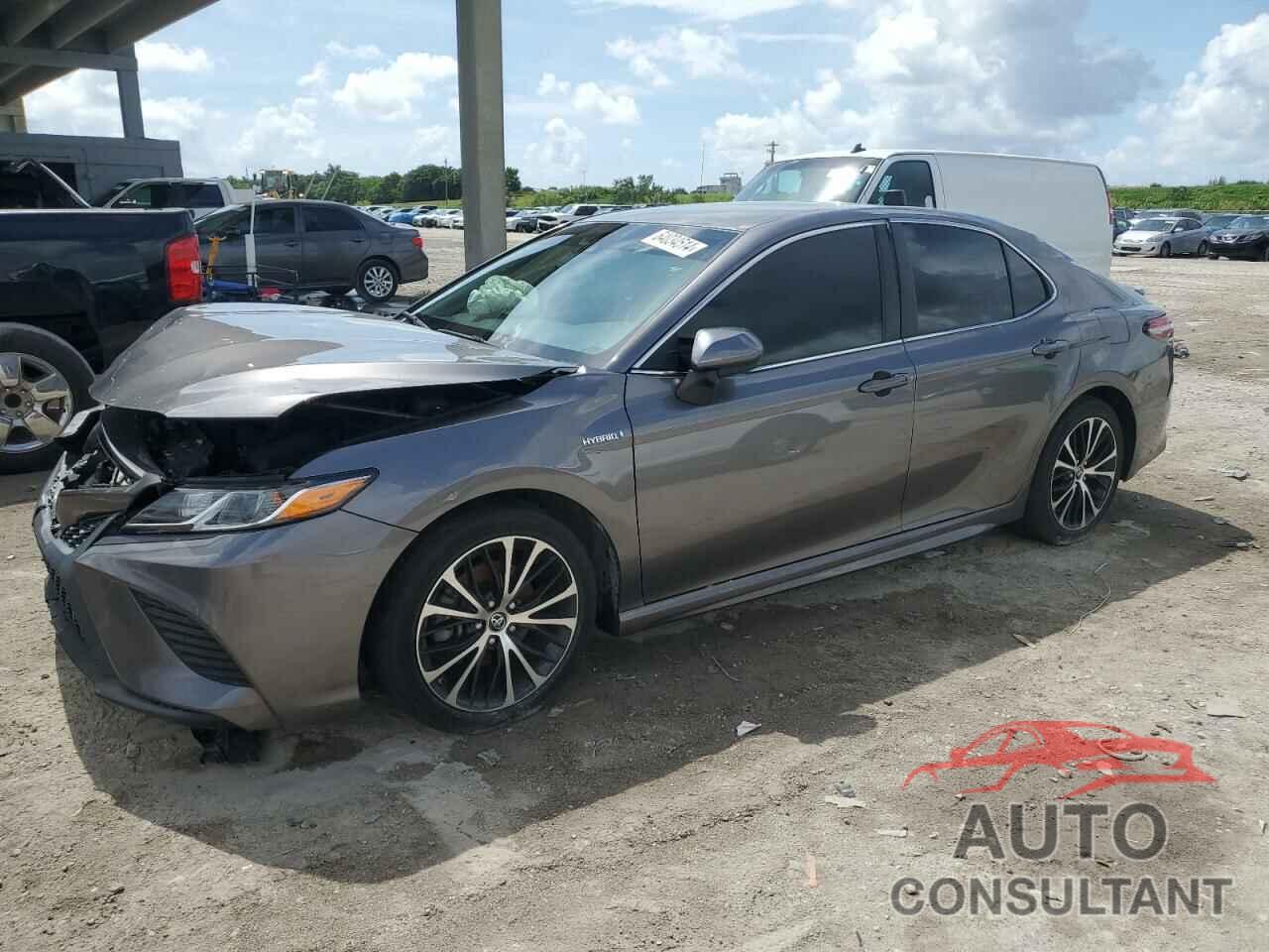TOYOTA CAMRY 2018 - 4T1B21HK4JU507567