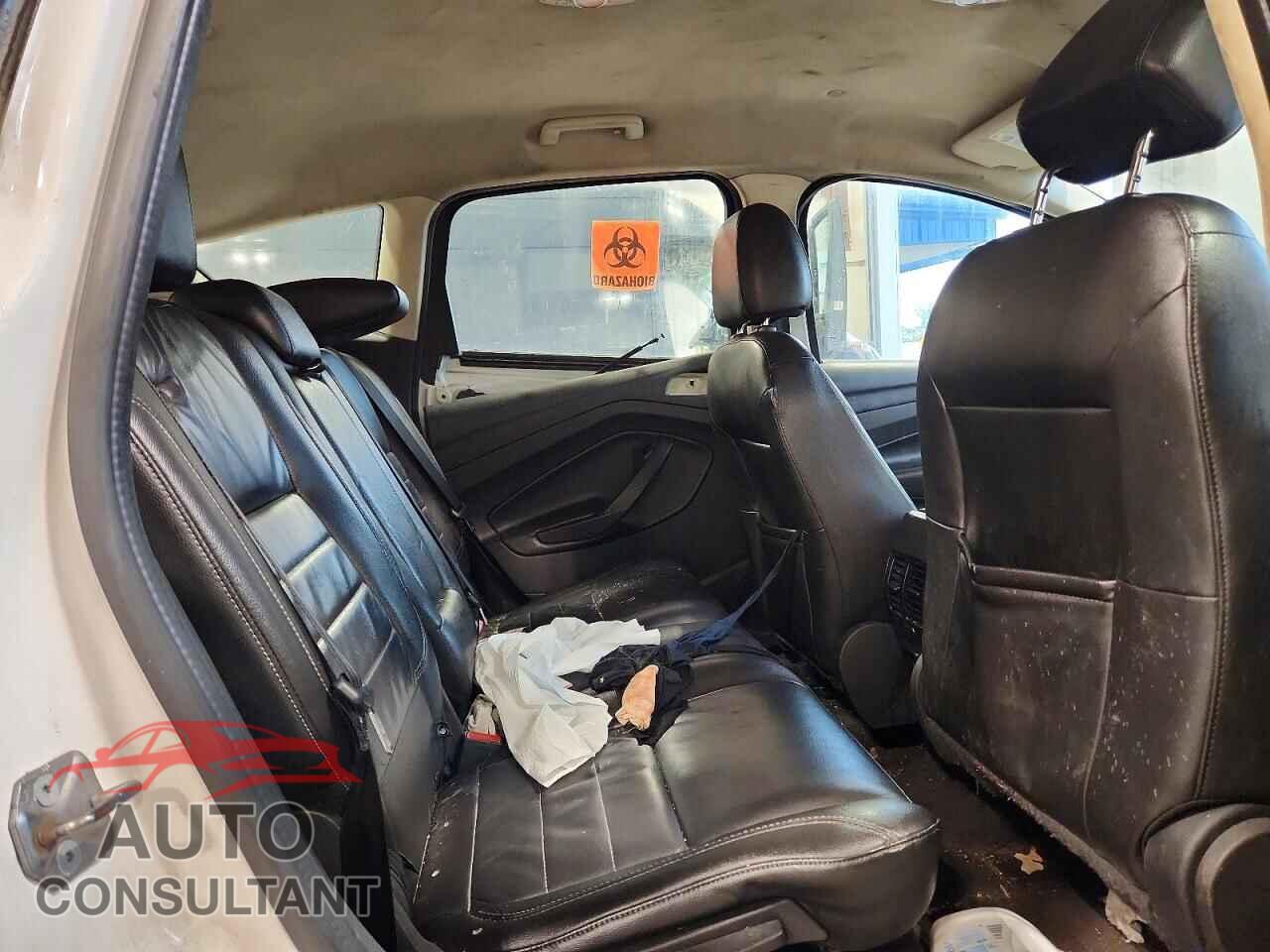 FORD CMAX 2015 - 1FADP5BU7FL115444