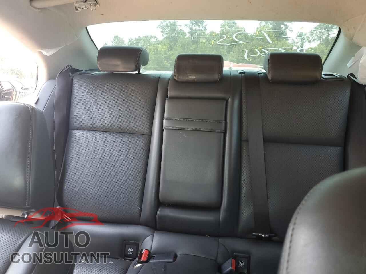 LEXUS IS 2014 - JTHBF1D24E5042334