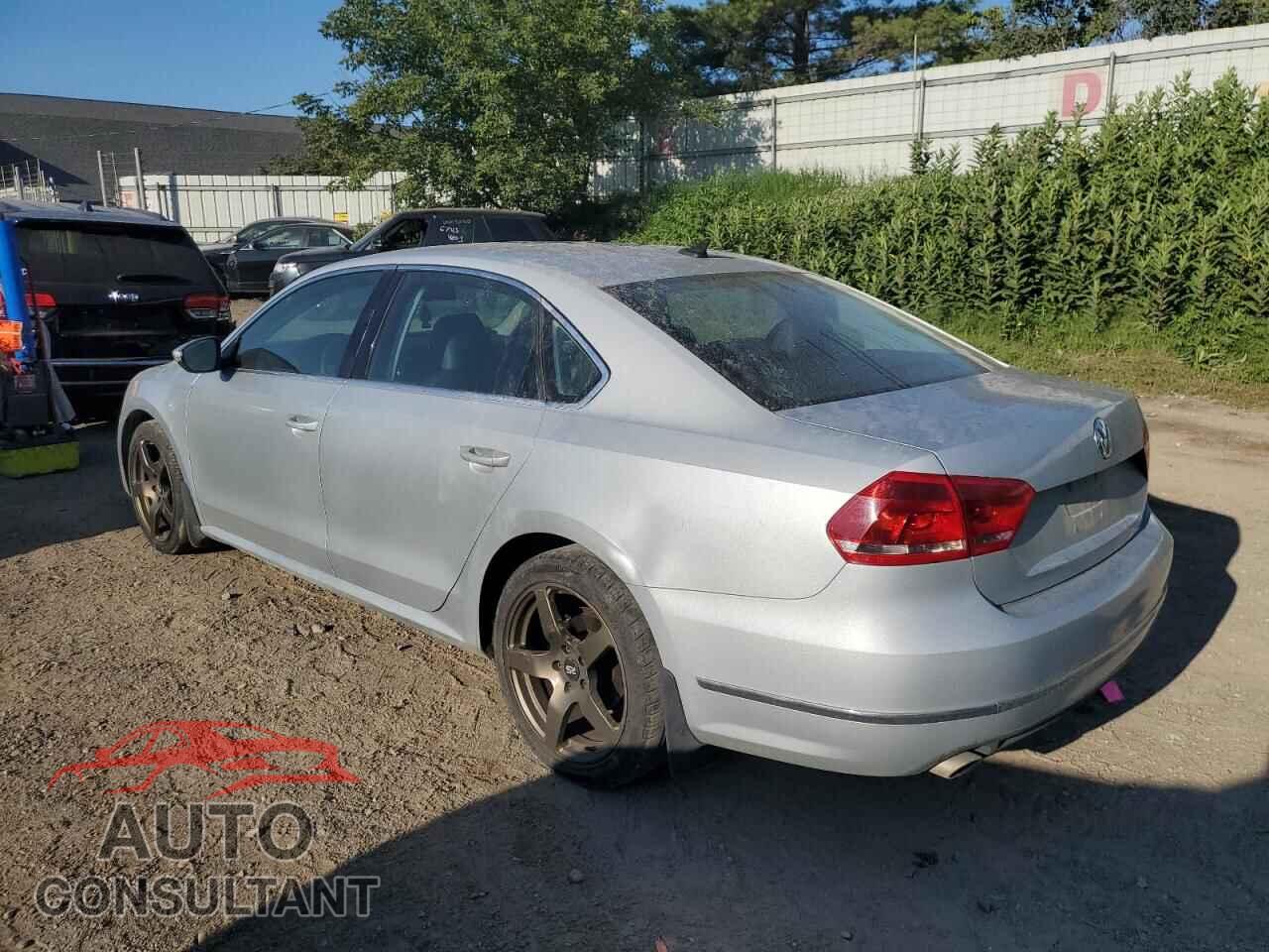 VOLKSWAGEN PASSAT 2013 - 1VWCN7A31DC003085