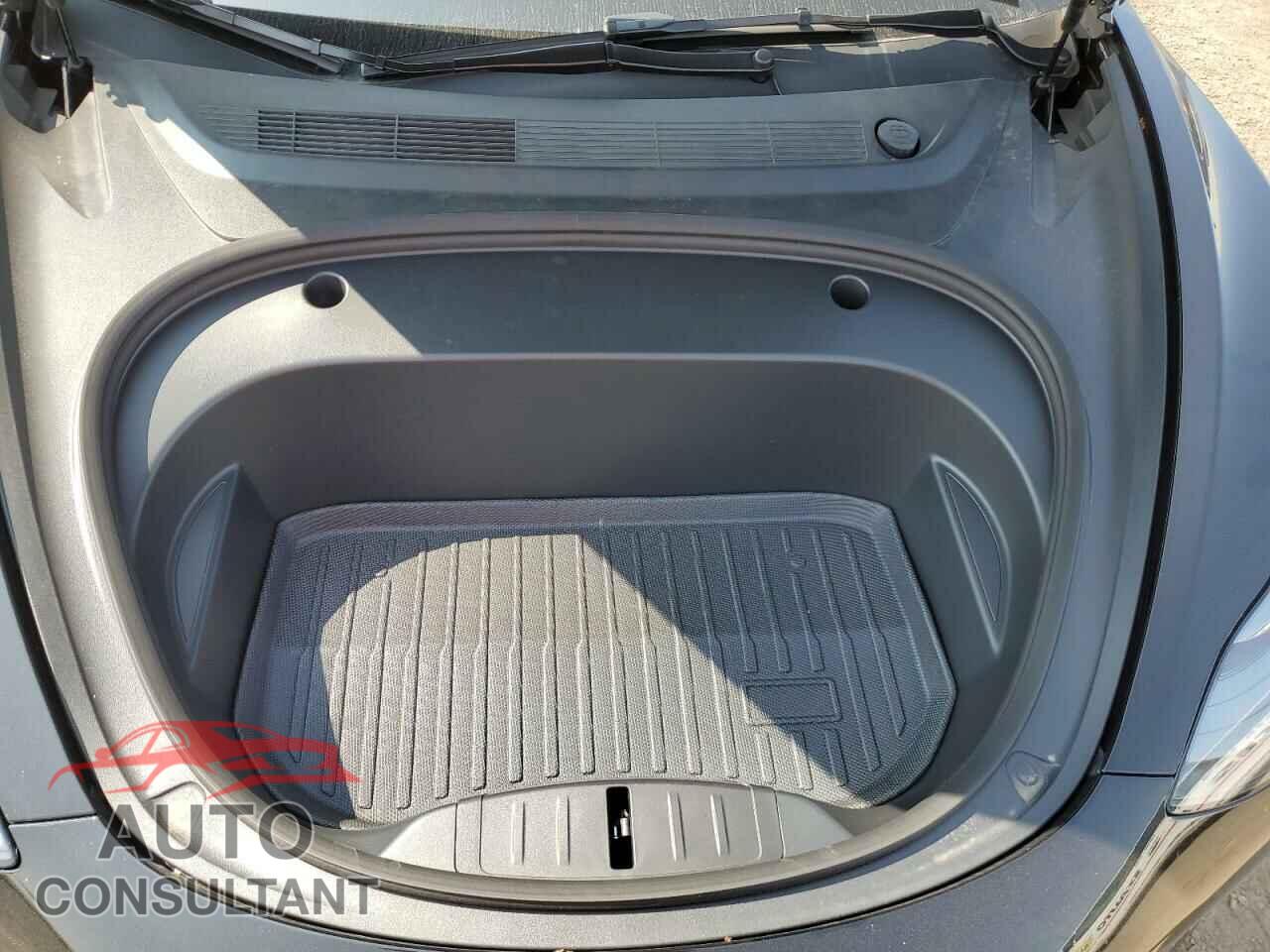 TESLA MODEL 3 2023 - LRW3E1FA7PC945117