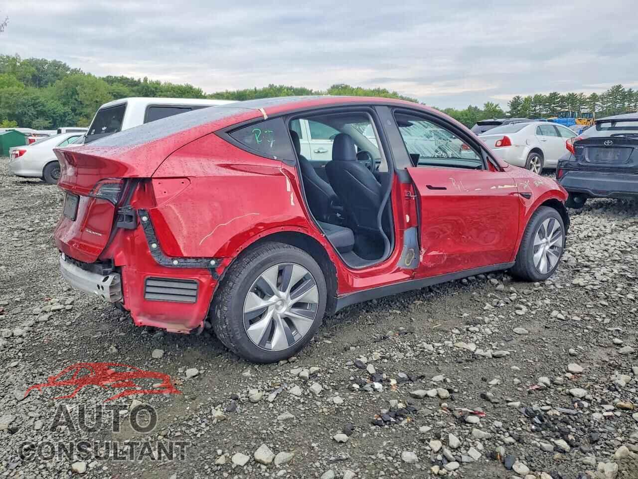 TESLA MODEL Y 2024 - 7SAYGDEE2RF083569