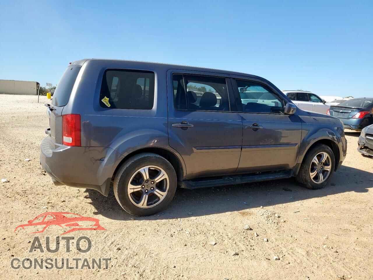 HONDA PILOT 2015 - 5FNYF3H30FB017151