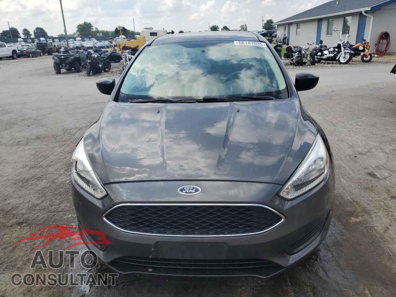 FORD FOCUS 2017 - 1FADP3E23HL241785