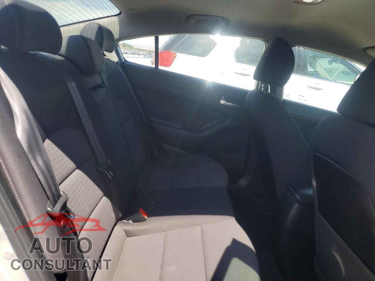 KIA FORTE 2017 - 3KPFL4A76HE021815