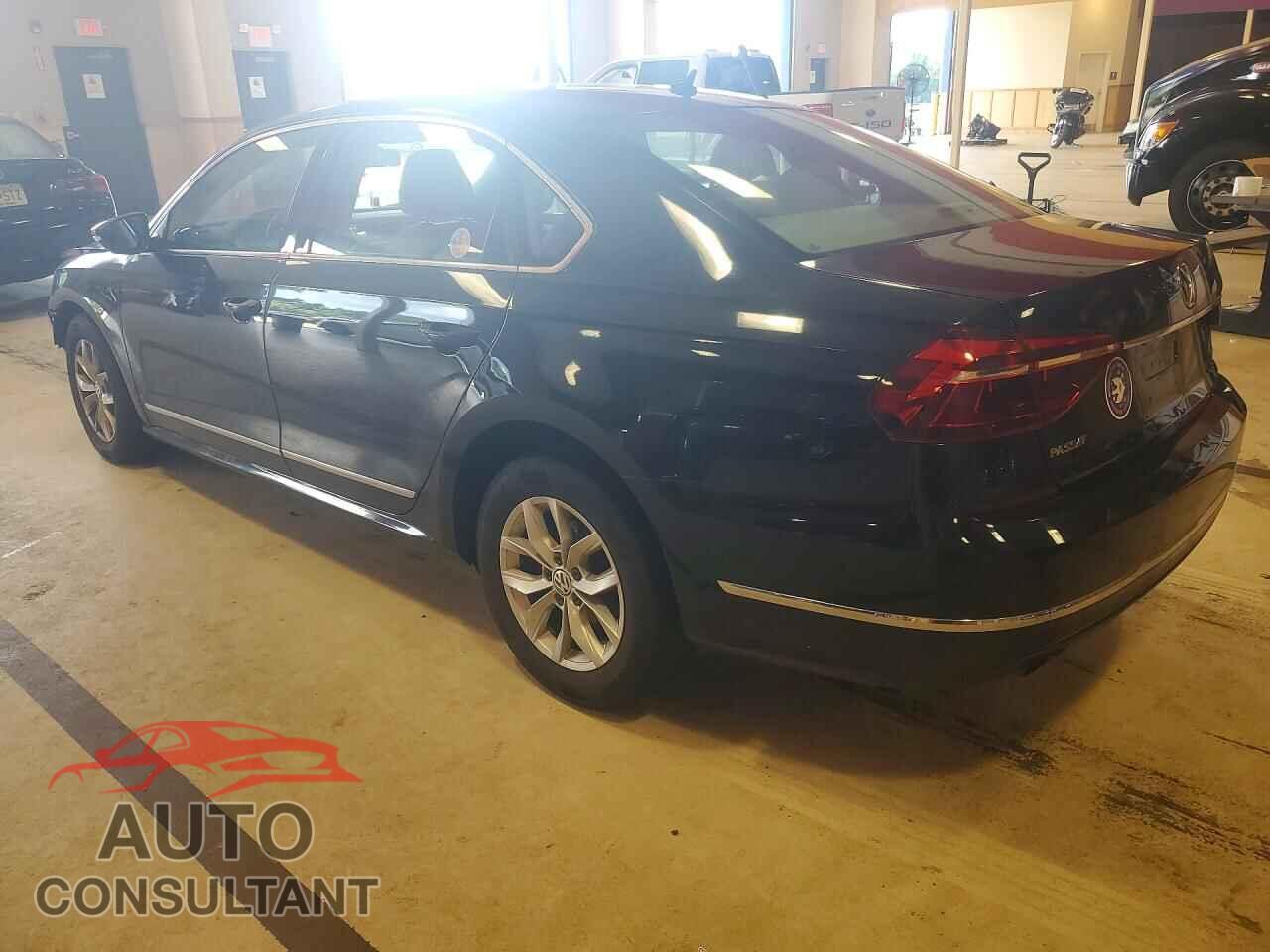VOLKSWAGEN PASSAT 2017 - 1VWAT7A32HC014583