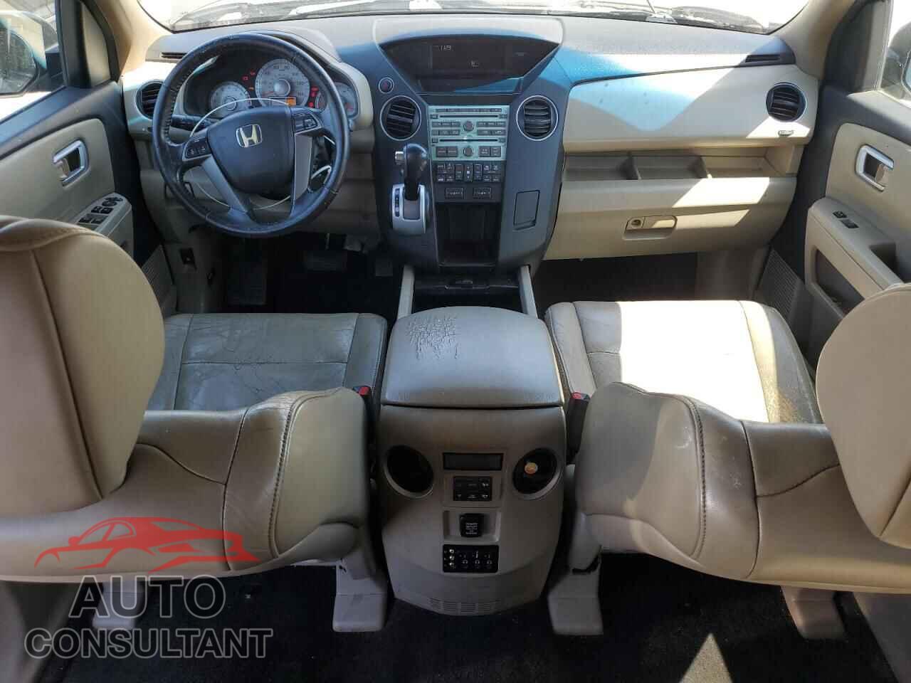 HONDA PILOT 2011 - 5FNYF3H66BB005560