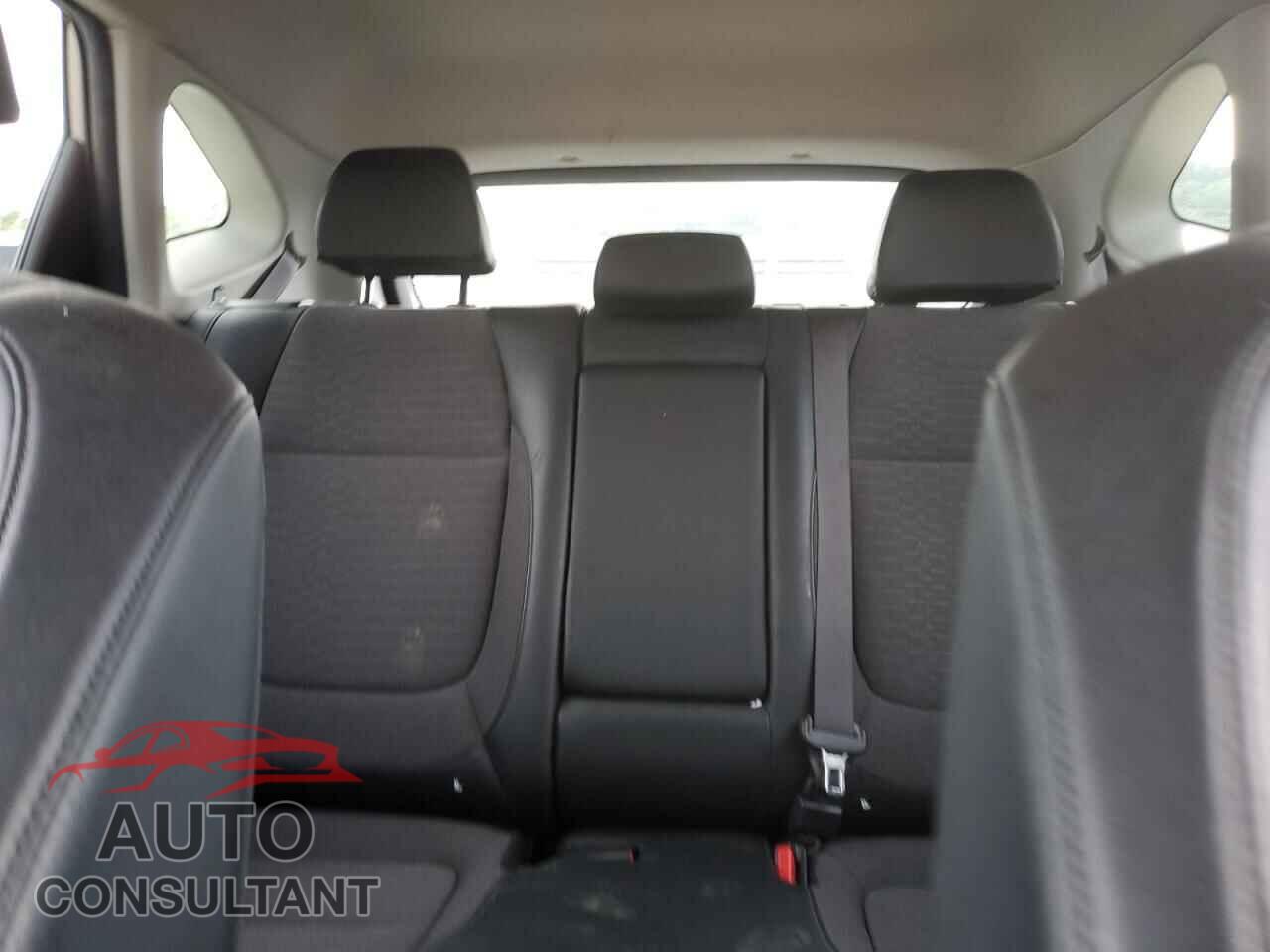 KIA SELTOS 2021 - KNDEUCAA1M7176880