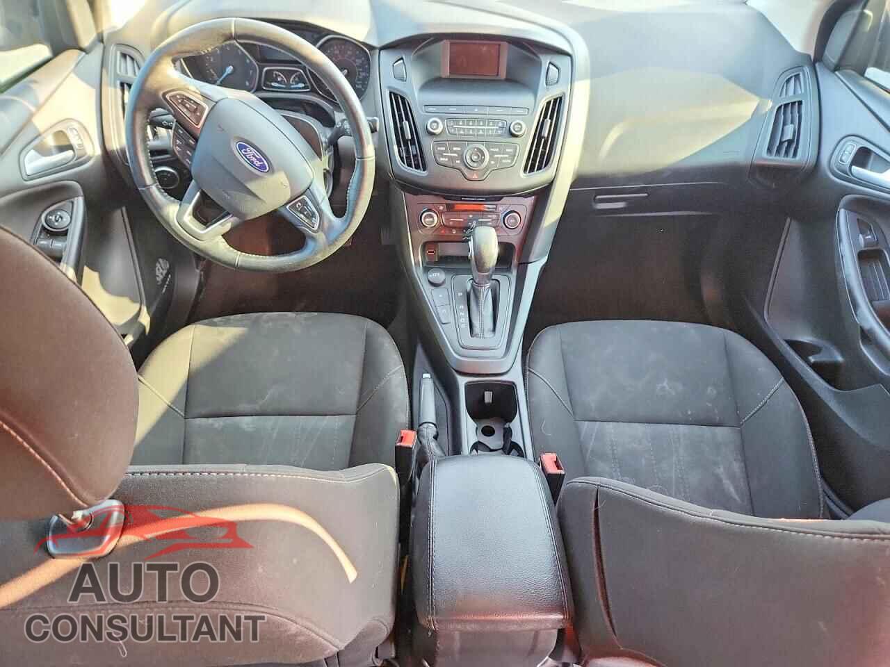 FORD FOCUS 2018 - 1FADP3FEXJL286429