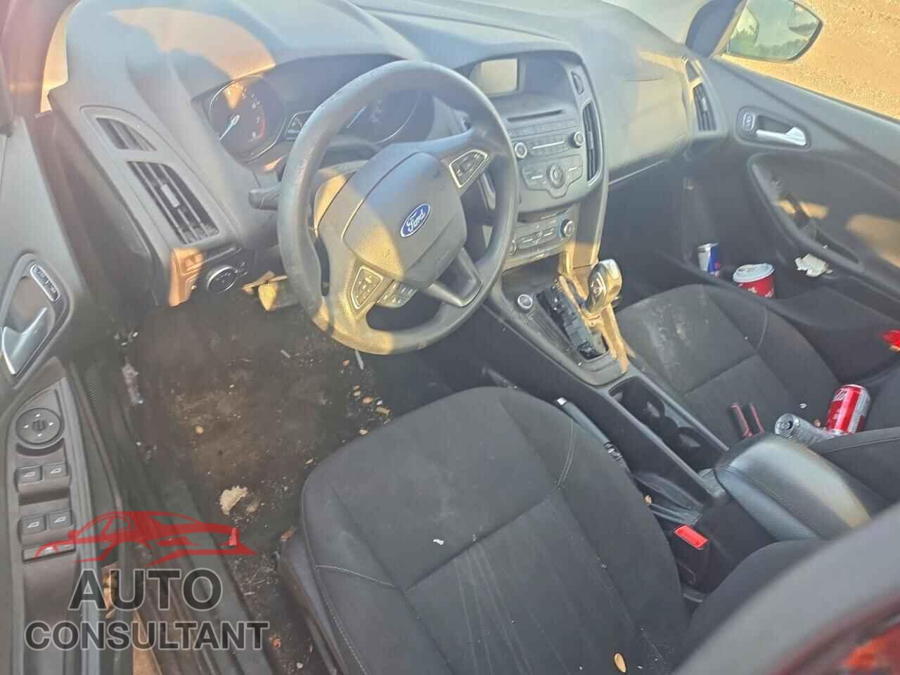 FORD FOCUS 2015 - 1FADP3F29FL303170