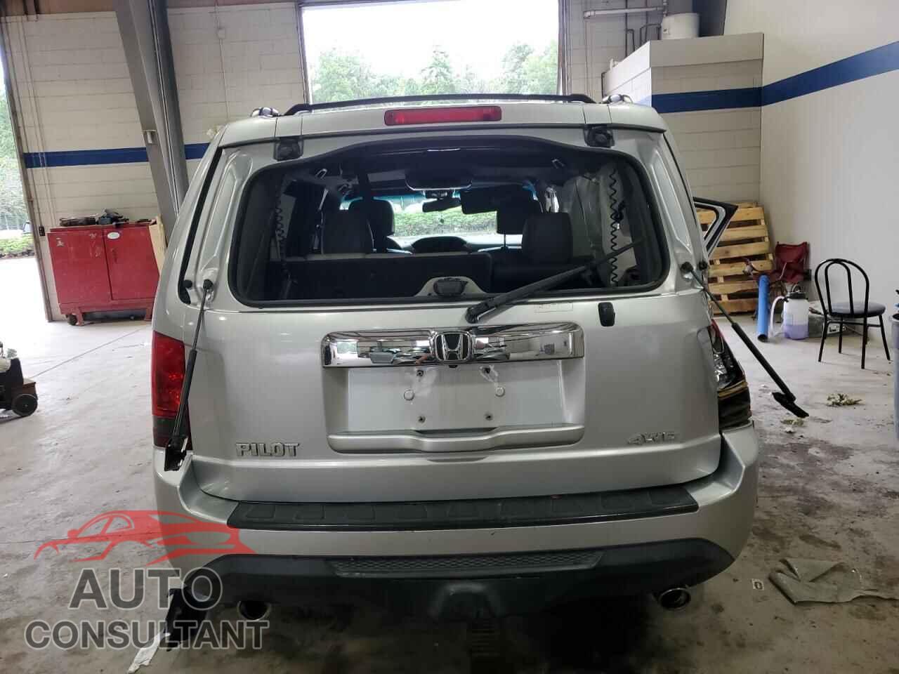 HONDA PILOT 2012 - 5FNYF4H50CB086389
