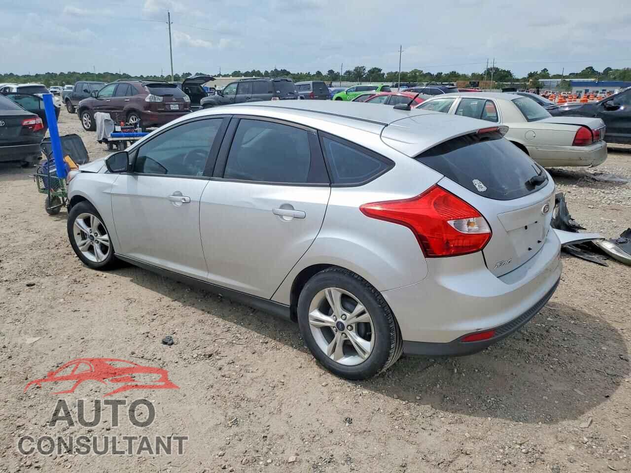 FORD FOCUS 2014 - 1FADP3K2XEL229150