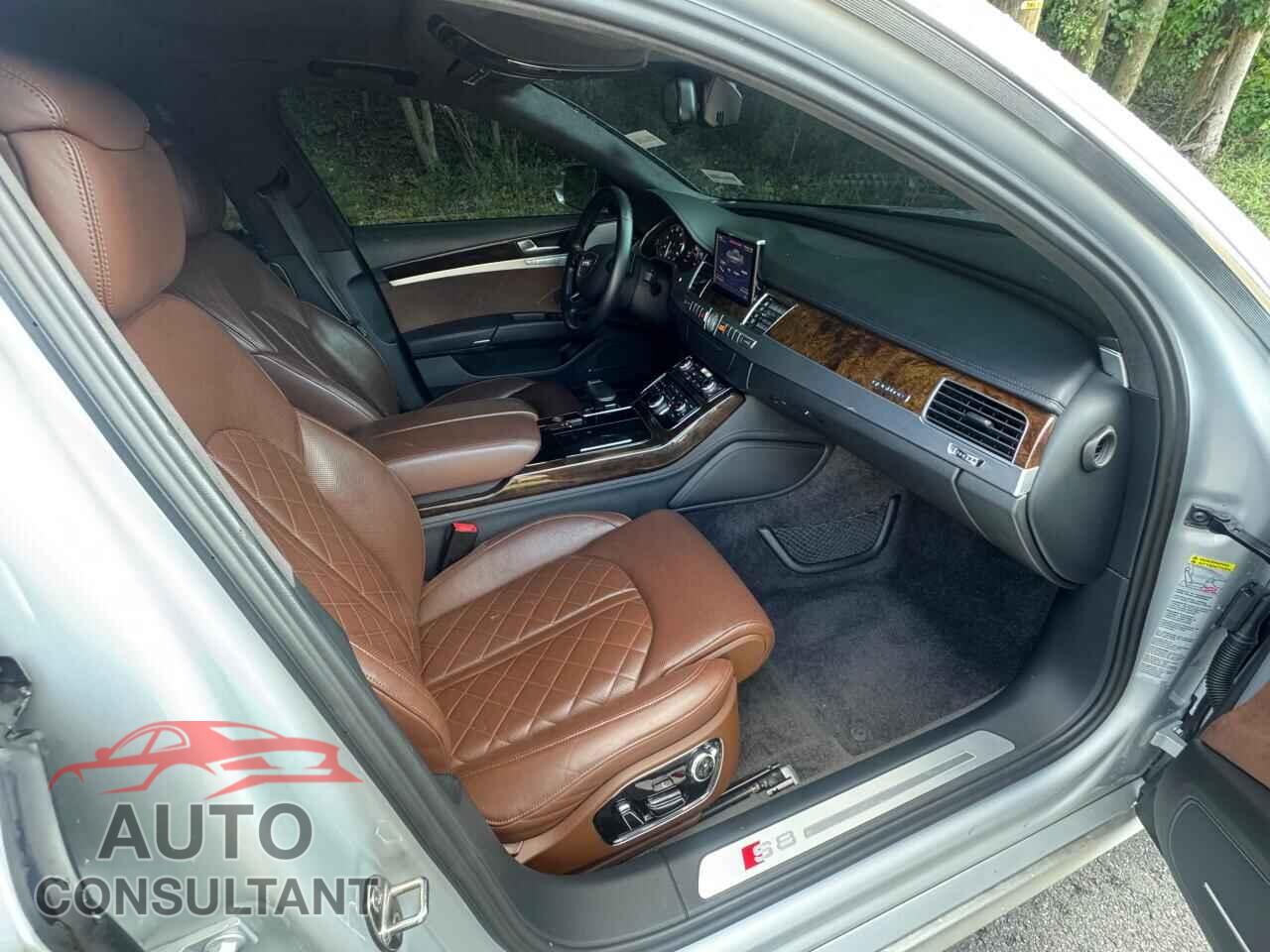 AUDI S8 2014 - WAUD2AFD1EN011933