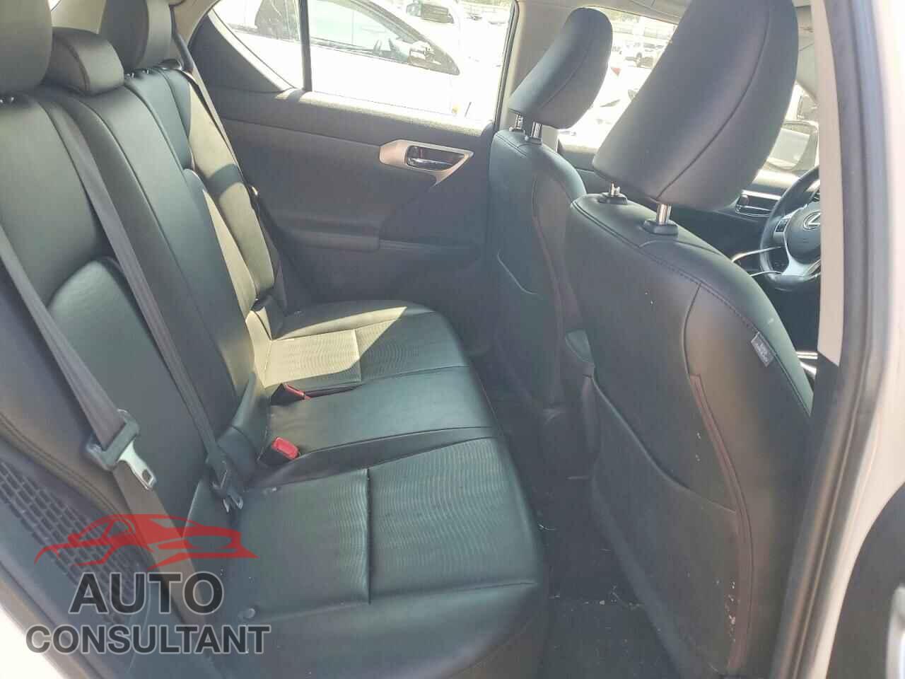 LEXUS CT 200 2012 - JTHKD5BH3C2077207