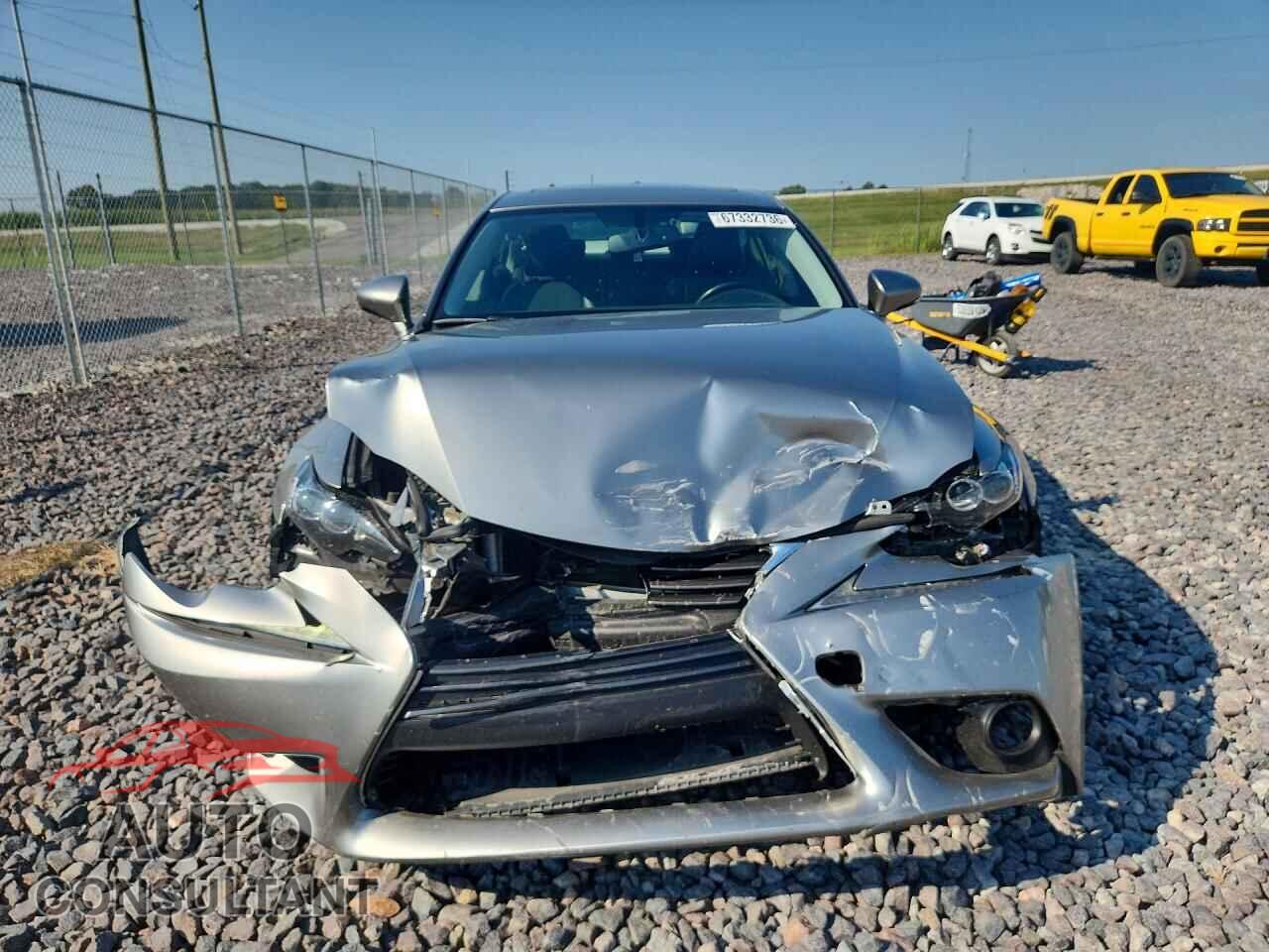LEXUS IS 2015 - JTHCF1D21F5015758