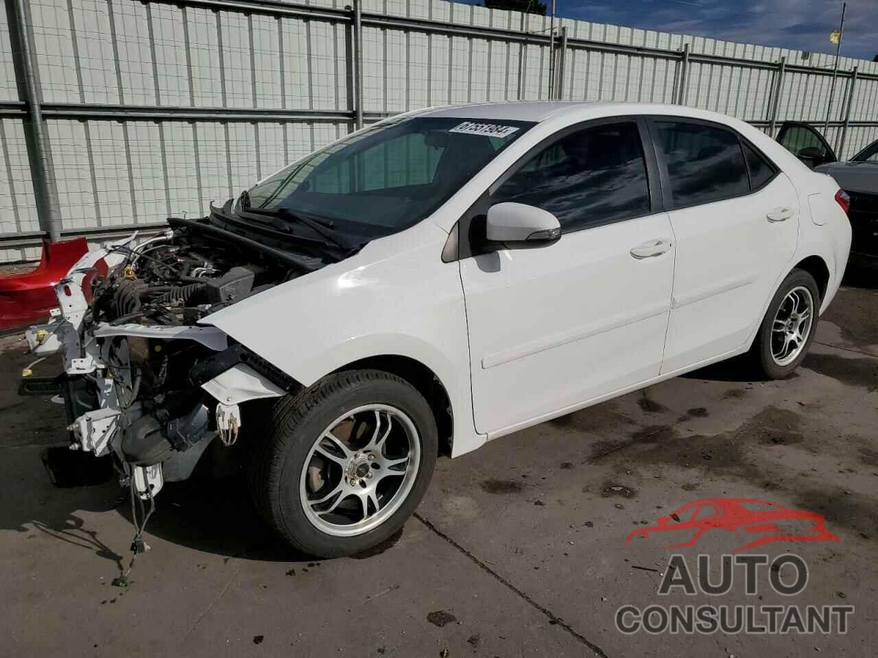 TOYOTA COROLLA 2015 - 5YFBURHE6FP276327