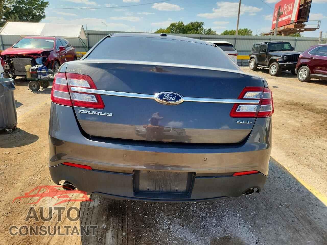 FORD TAURUS 2016 - 1FAHP2E85GG101017