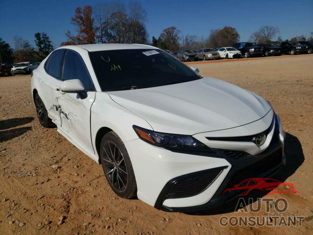 TOYOTA CAMRY 2021 - 4T1G11AK4MU549275