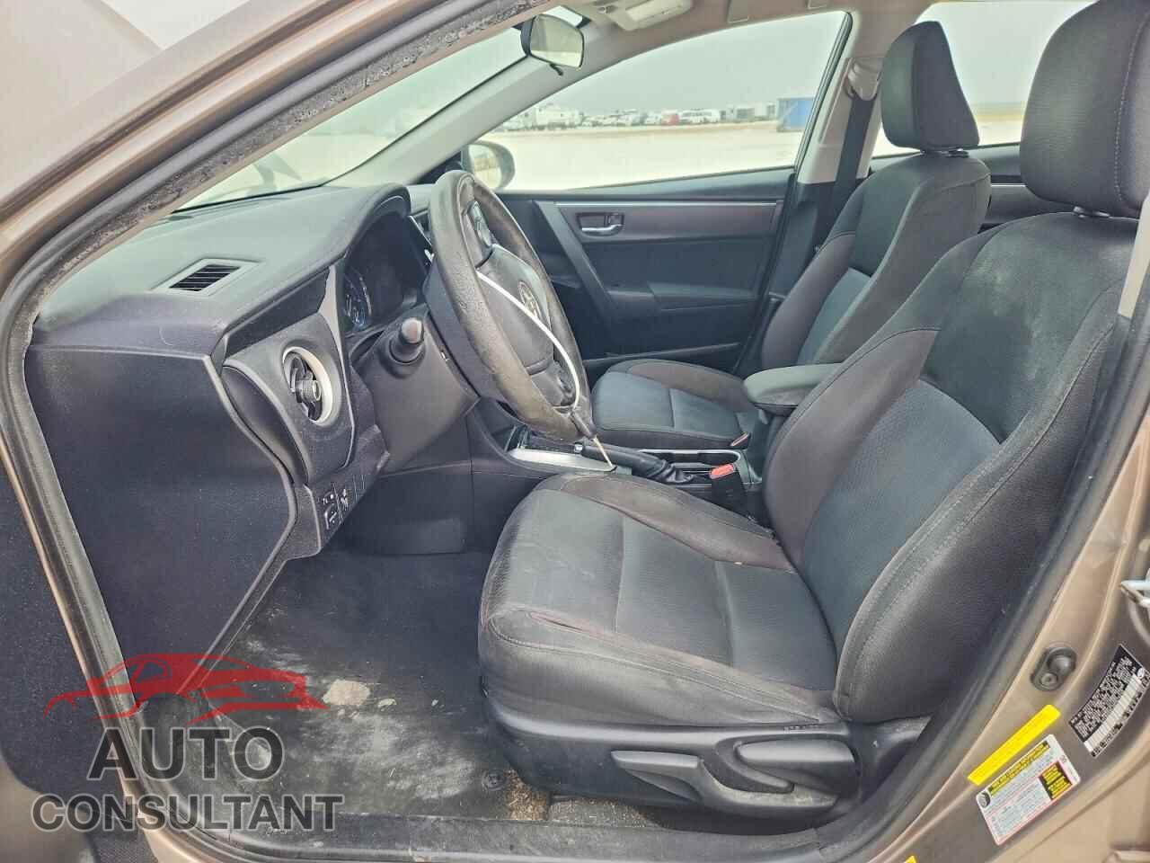 TOYOTA COROLLA 2017 - 5YFBURHE3HP674548