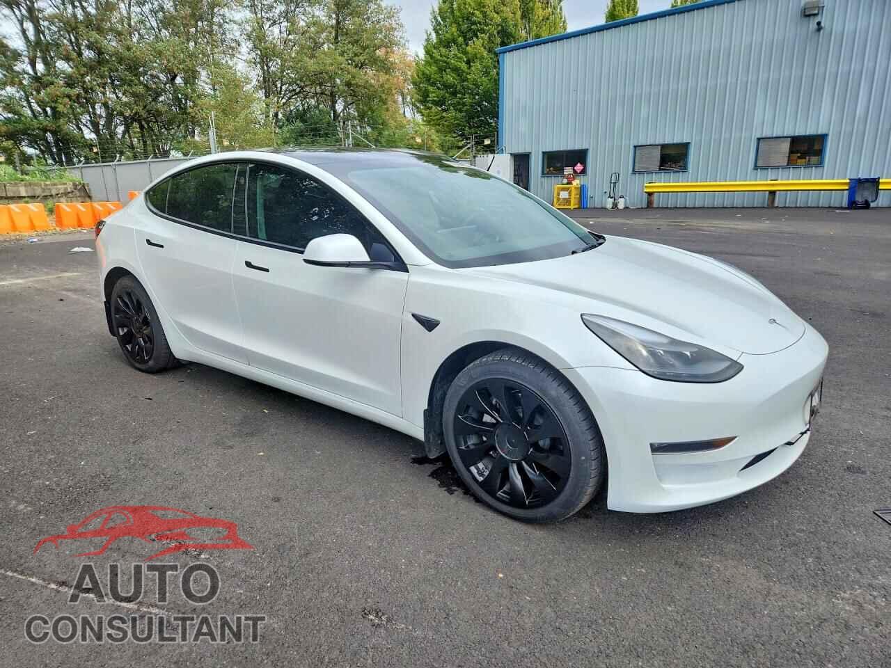 TESLA MODEL 3 2022 - 5YJ3E1EB3NF318735