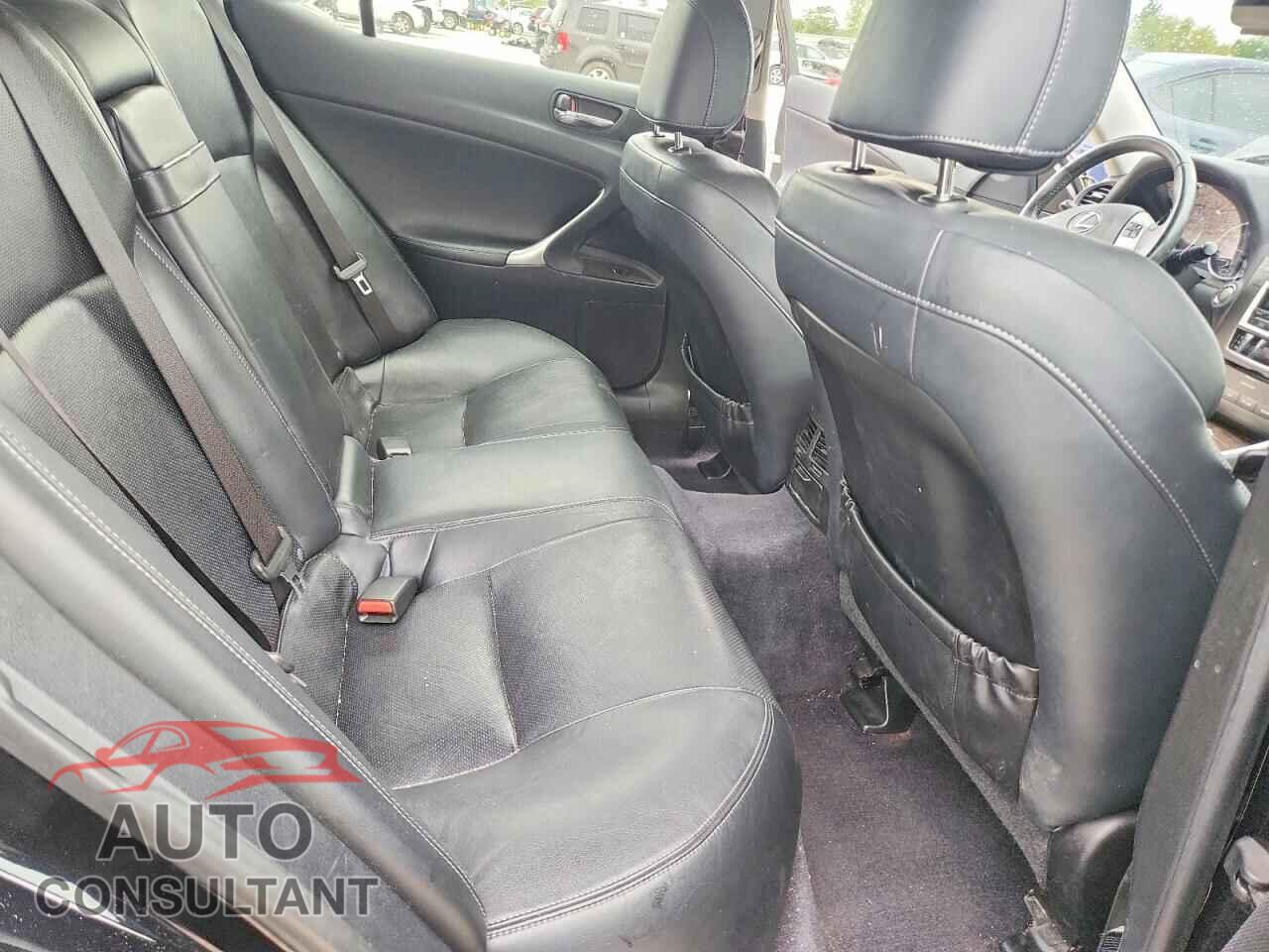 LEXUS IS 2012 - JTHCF5C20C5060307
