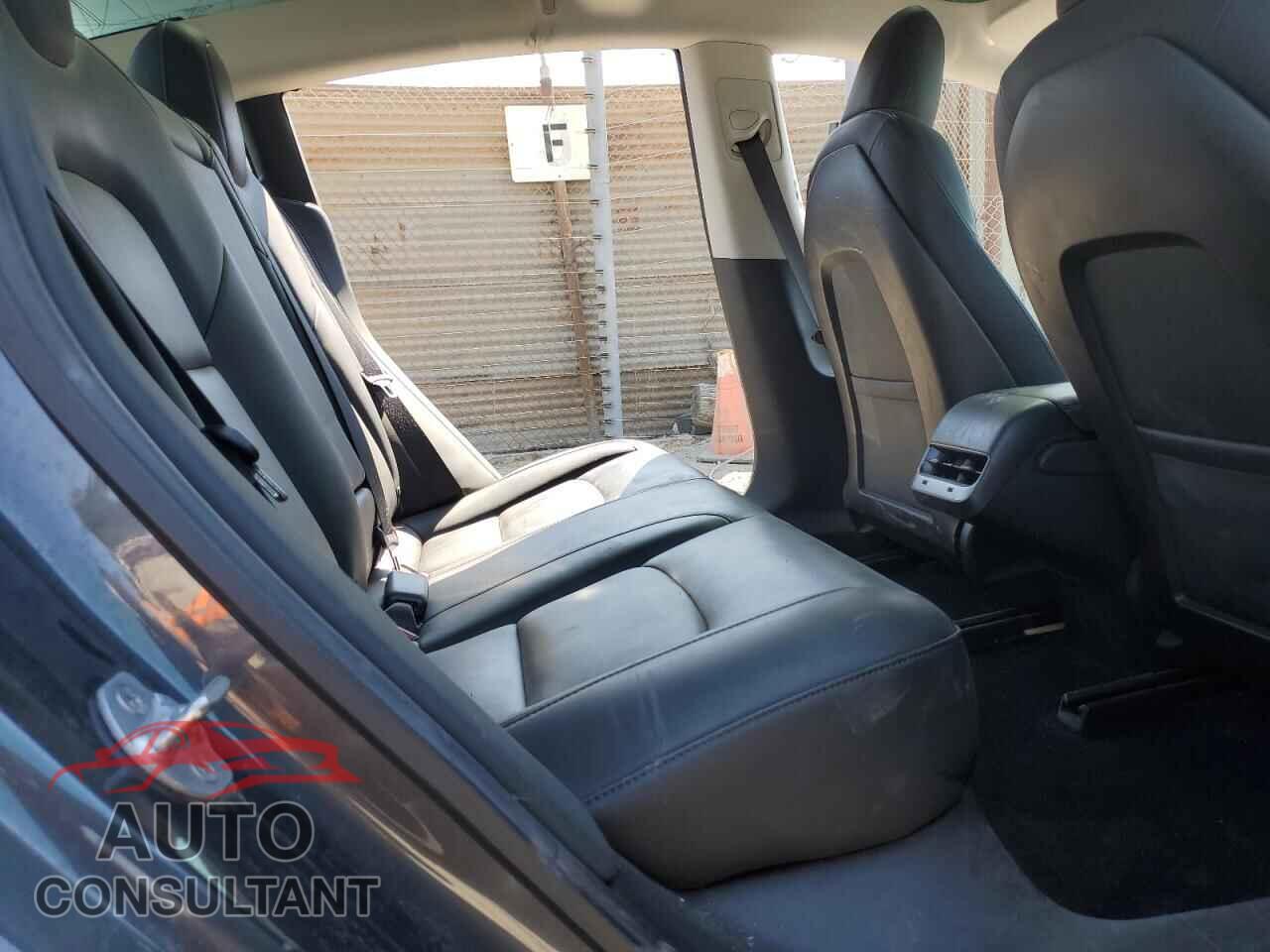 TESLA MODEL 3 2019 - 5YJ3E1EA9KF425341