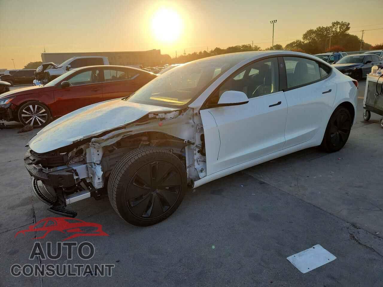 TESLA MODEL 3 2025 - 5YJ3E1EA5SF982957